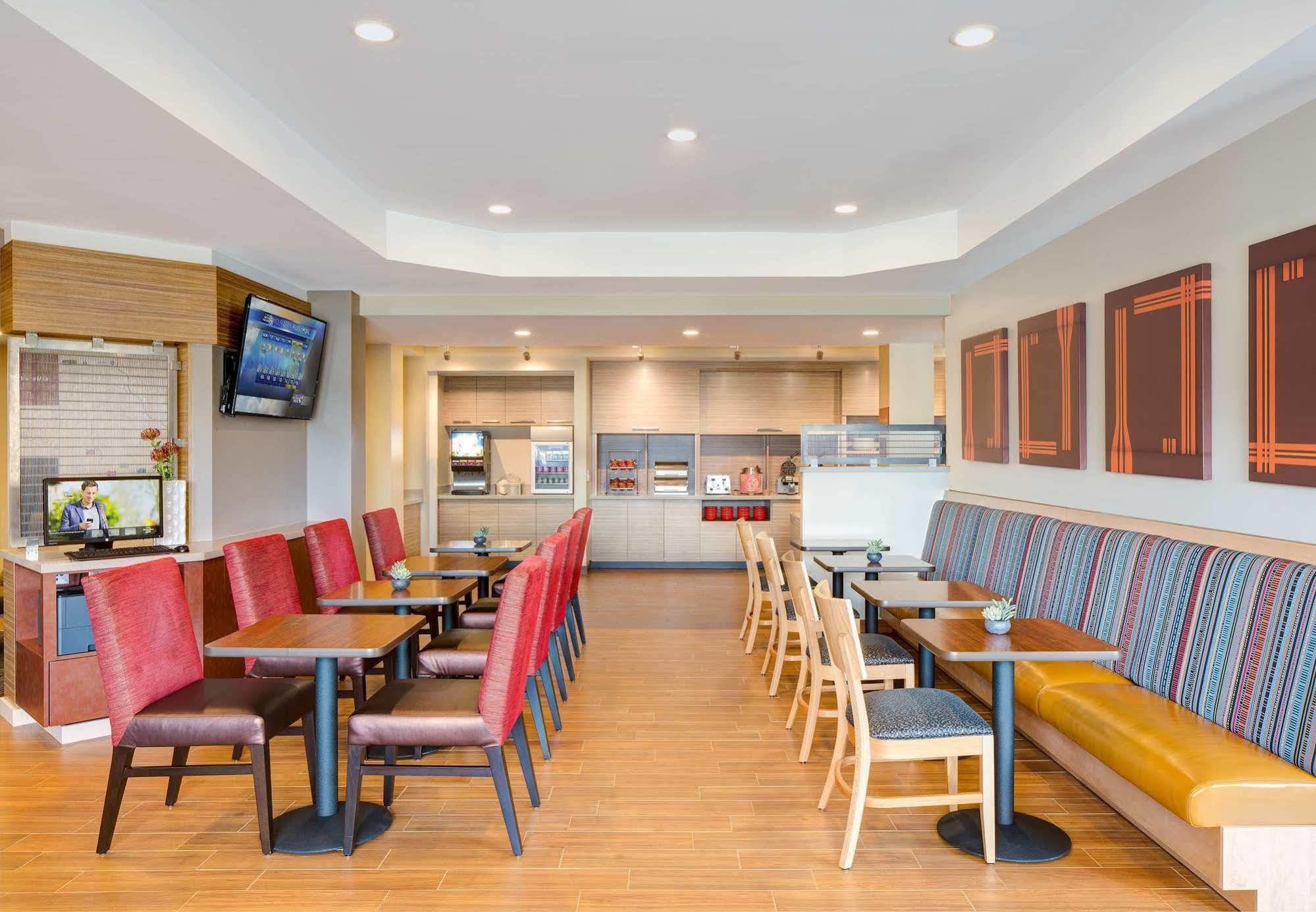 Towneplace Suites By Marriott Parkersburg Εξωτερικό φωτογραφία